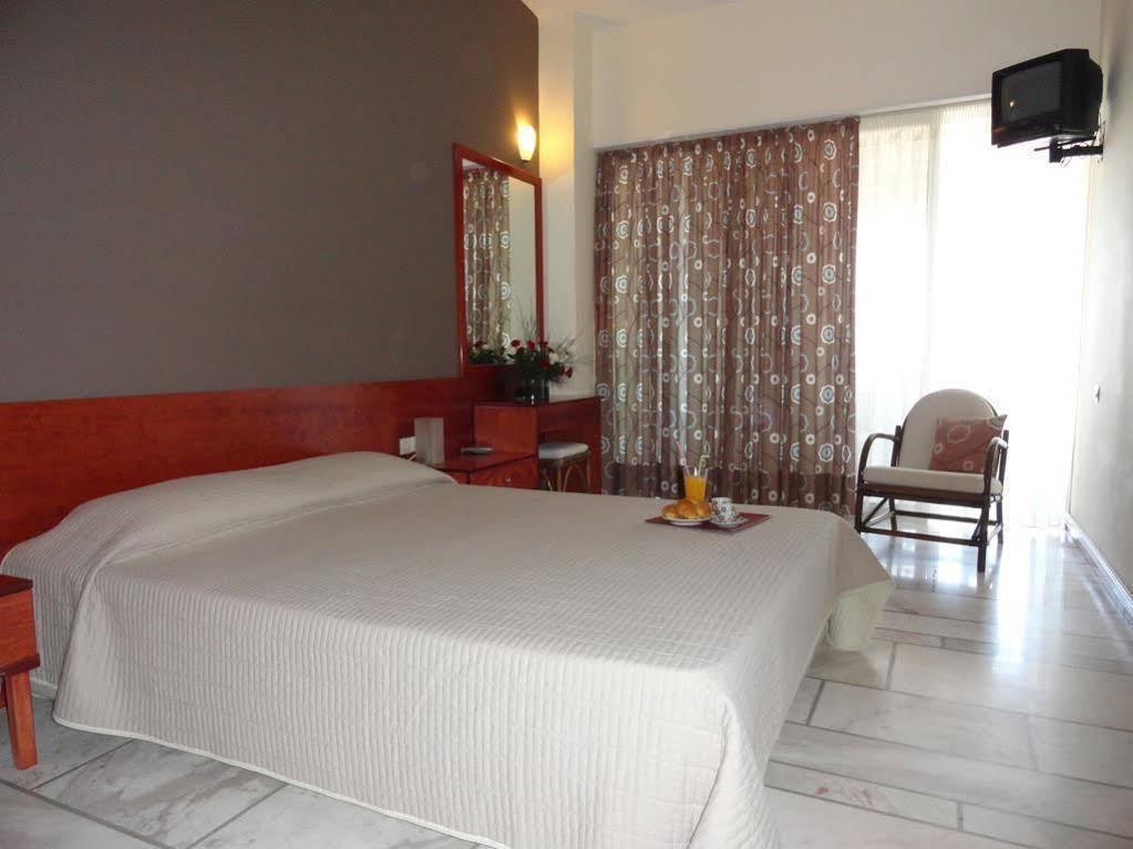 Hotel Pavlina Beach Ніфорейка Екстер'єр фото